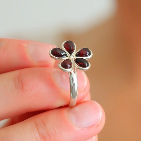 Baltic Cherry Amber Sunflower Ring – Adjustable 925 Sterling Silver - Picture 3 of 6